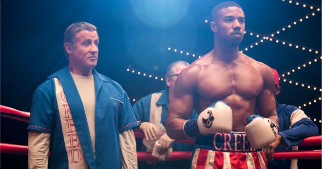 Příští týden v kinech: Rockyho ságu rozšíří Creed II, Gerald Butler bude velet ponorce
