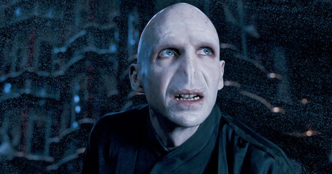 Harry Potter: Všimli jste si skvělého detailu týkajícího se Voldemortovy róby?