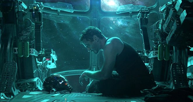 Tony Stark potkává svou dospělou dceru. Vystřiženou scénu si diváci mohou pustit na Disney+